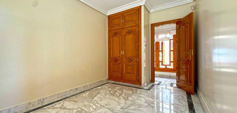6 bedroom Duplex for sale