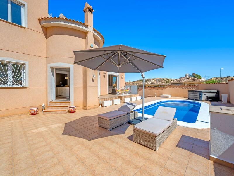 3 Cuarto Villa en venta