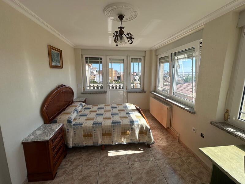 6 bedroom Villa for sale