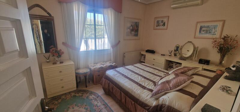 4 bedroom Villa for sale
