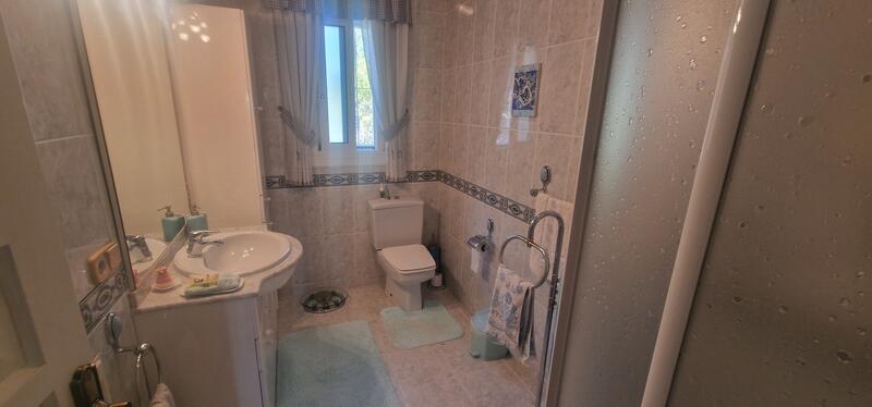 4 bedroom Villa for sale