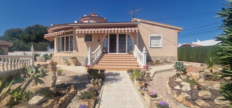 4 bedroom Villa for sale