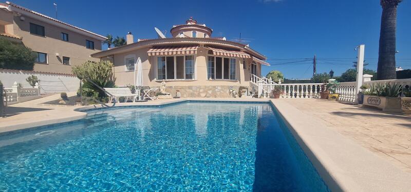 4 bedroom Villa for sale