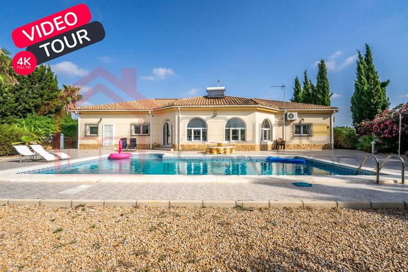 5 bedroom Villa for sale