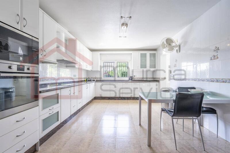 5 bedroom Villa for sale