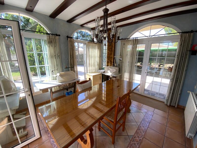 4 bedroom Villa for sale