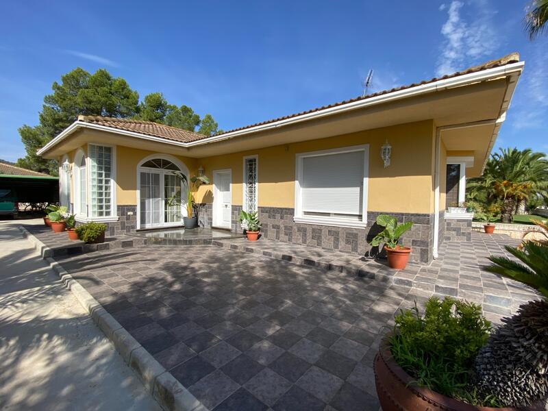 4 bedroom Villa for sale
