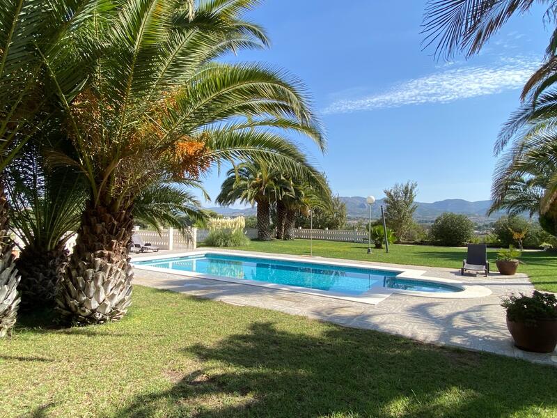 4 bedroom Villa for sale