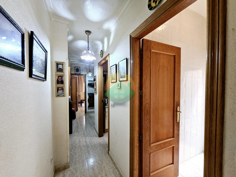 3 bedroom Apartment for sale