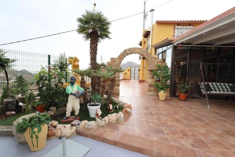 5 bedroom Villa for sale
