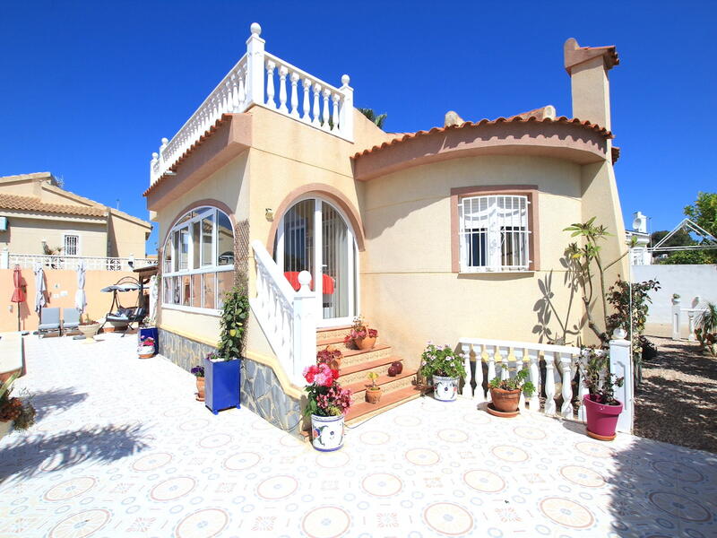 3 Cuarto Villa en venta