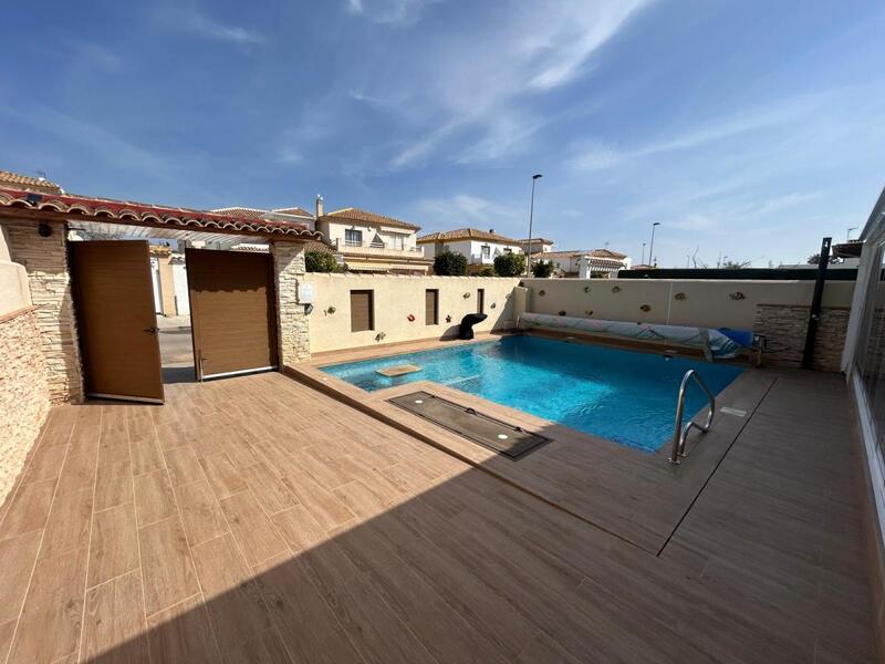 Villa till salu i Torre de la Horadada, Alicante