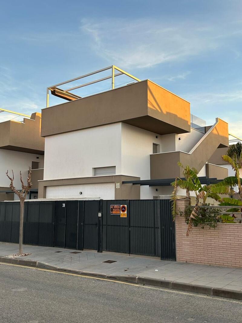 3 bedroom Villa for sale