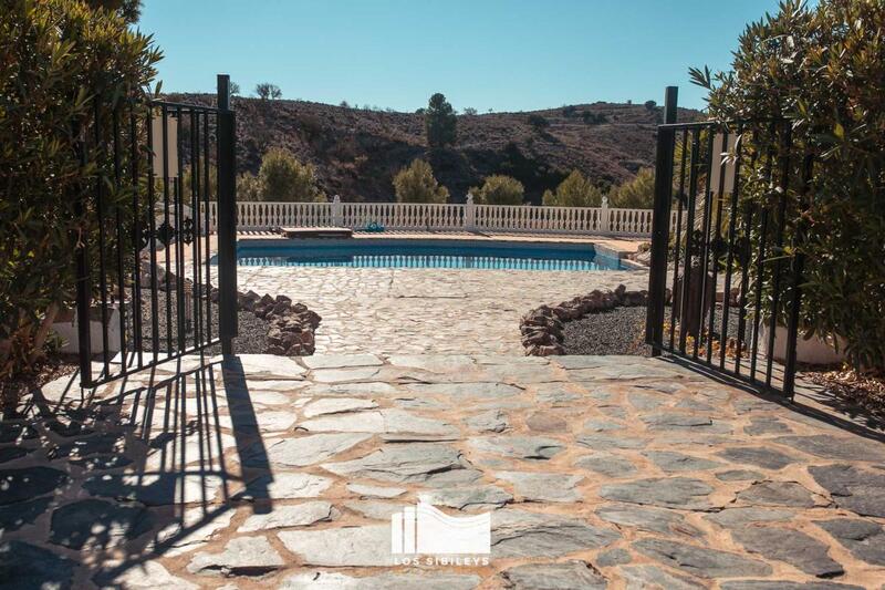 Country House for sale