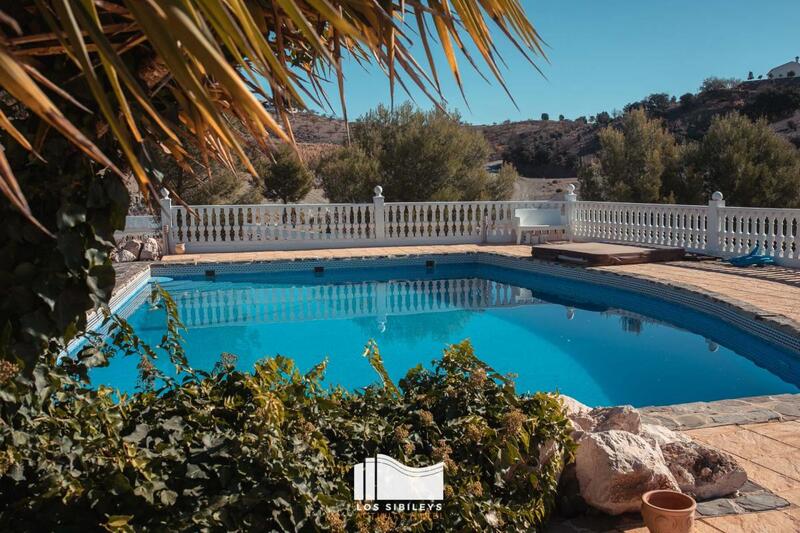 Country House for sale