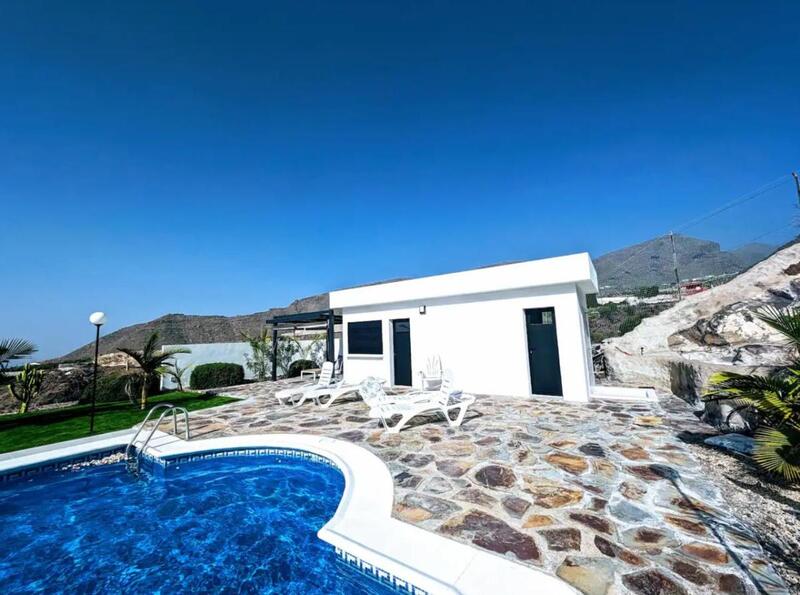 5 bedroom Villa for sale