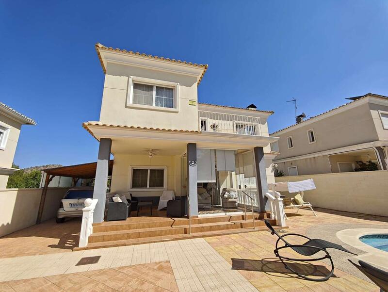 4 bedroom Villa for sale