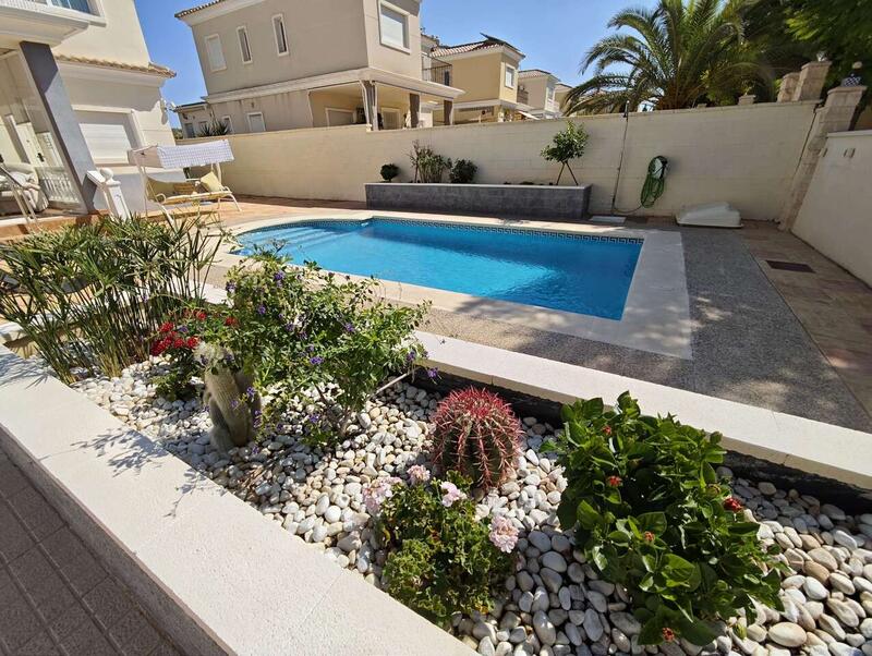 4 bedroom Villa for sale