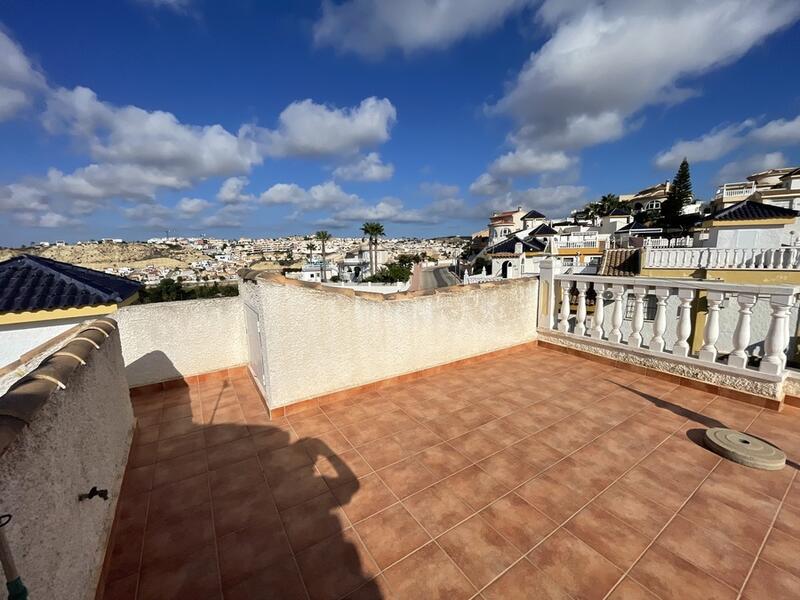 3 bedroom Townhouse for sale