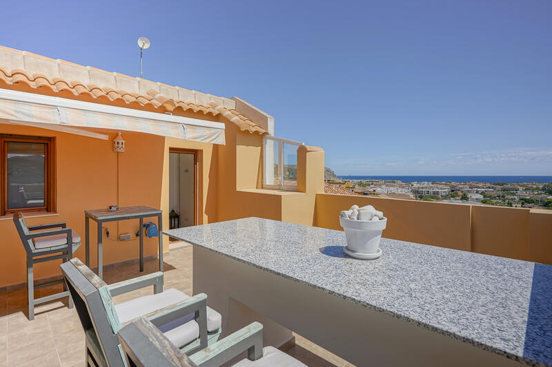 3 bedroom Apartment for sale