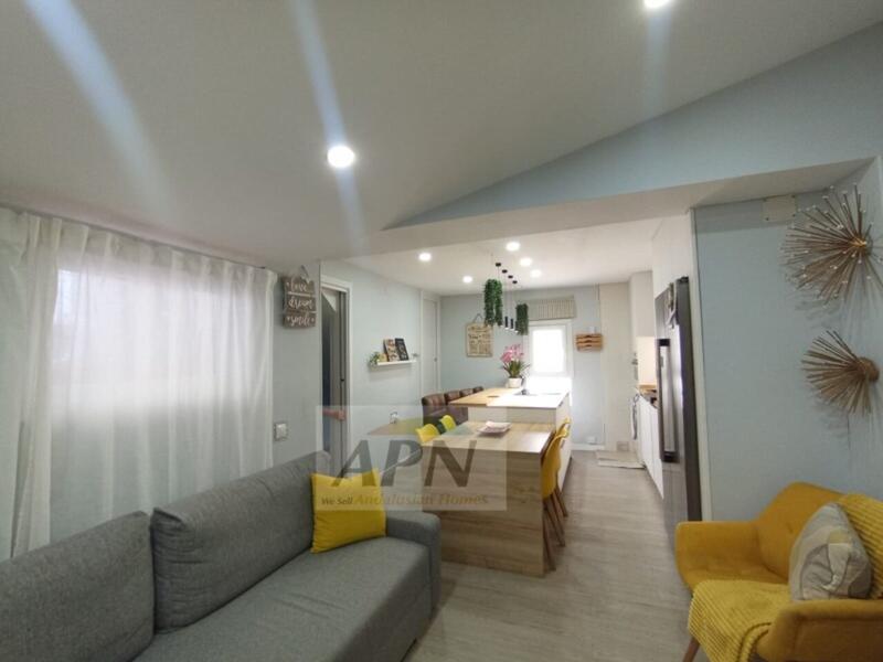 2 bedroom Townhouse for sale
