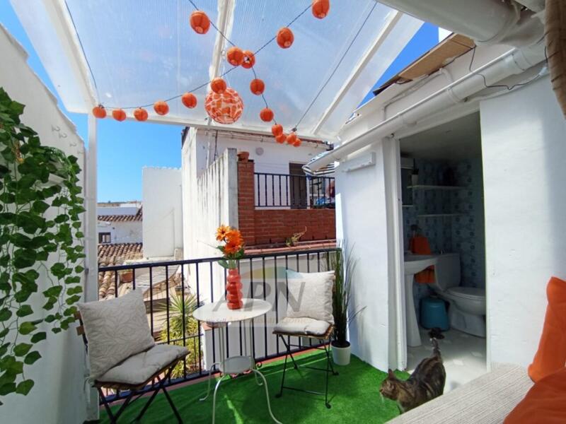 2 bedroom Townhouse for sale