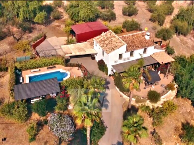 5 bedroom Country House for sale