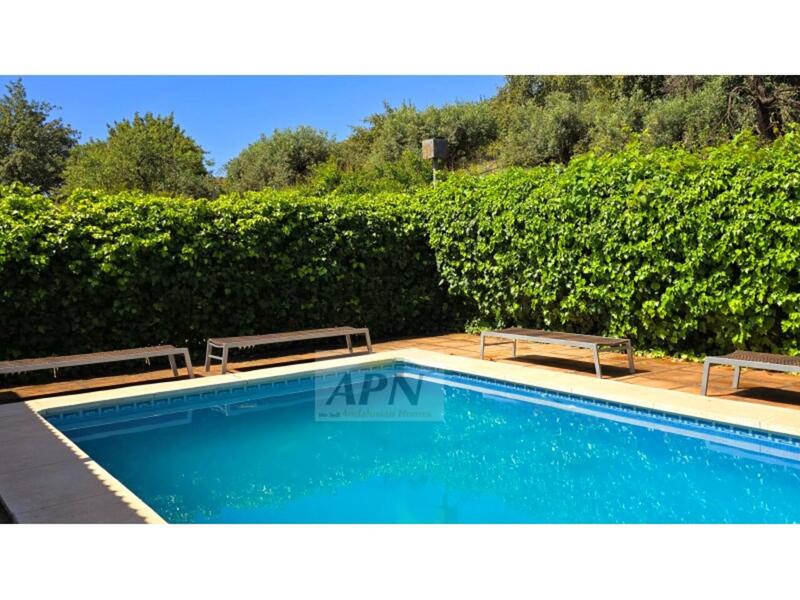 5 bedroom Country House for sale