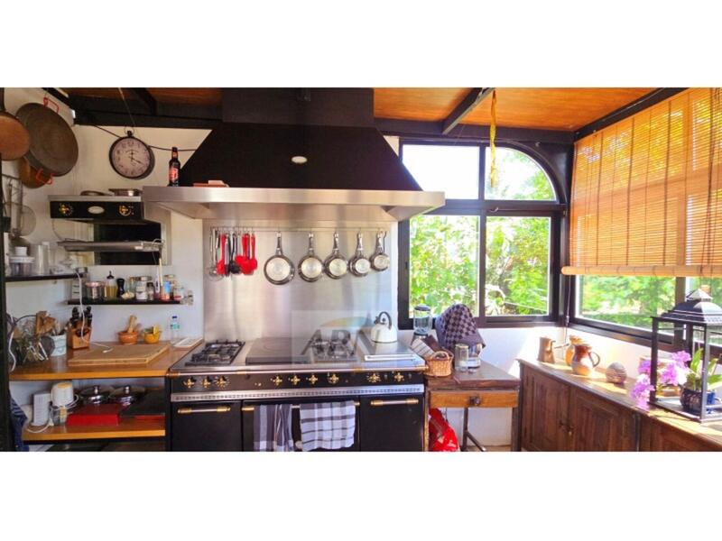 5 bedroom Country House for sale