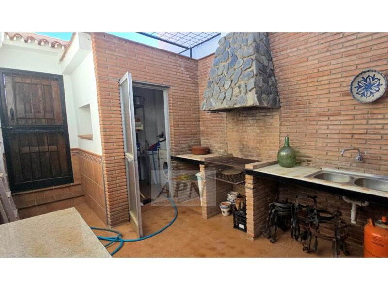 3 bedroom Townhouse for sale