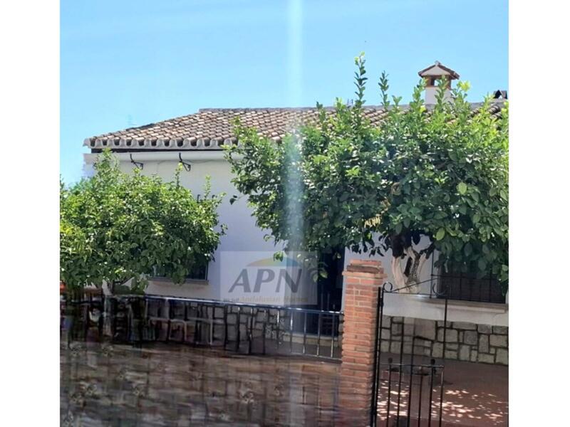 3 bedroom Townhouse for sale