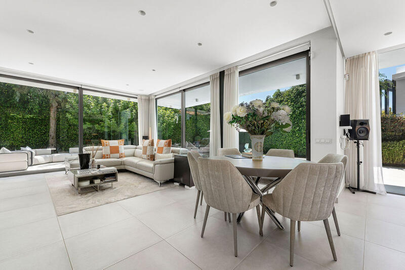 4 bedroom Villa for sale