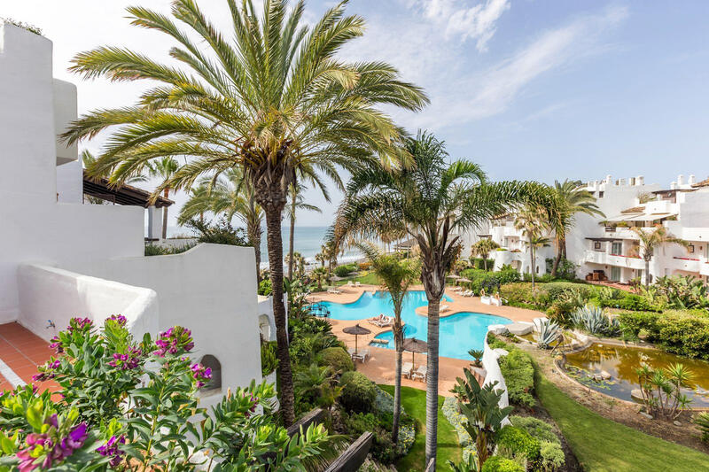Apartment for sale in Puerto Banus, Málaga