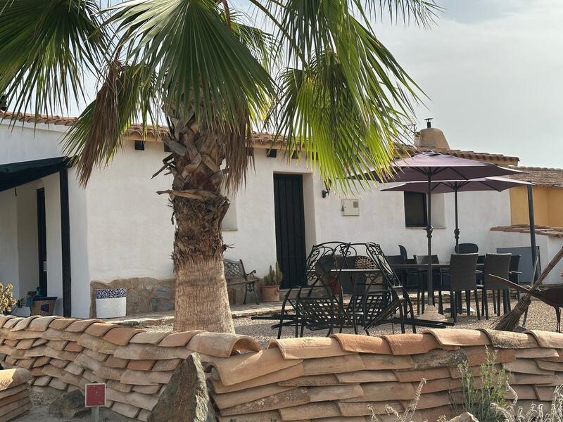 2 bedroom Country House for sale