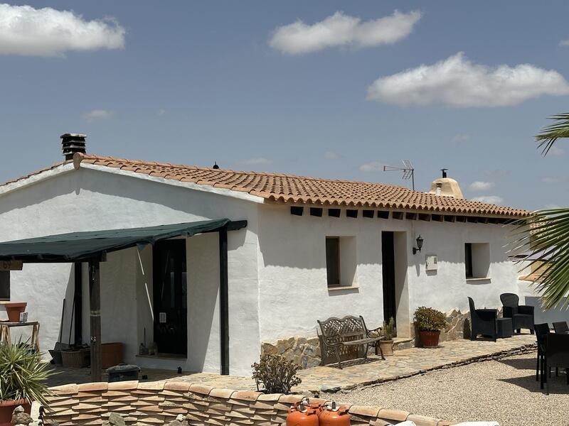 2 bedroom Country House for sale