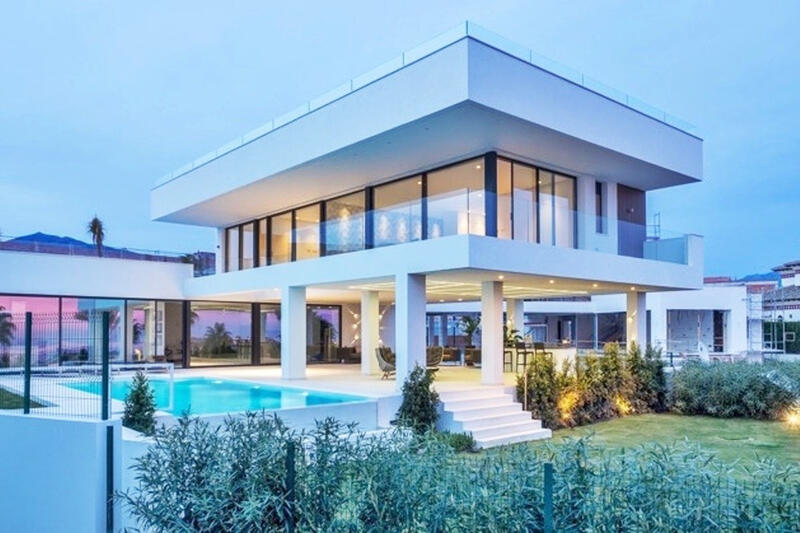 5 спальная комната вилла продается