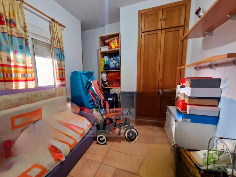 4 bedroom Townhouse for sale