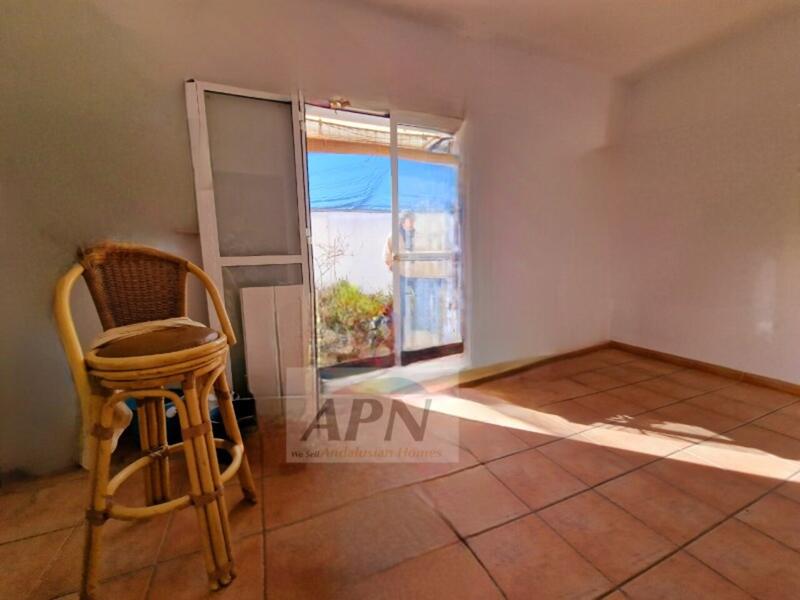 4 bedroom Townhouse for sale