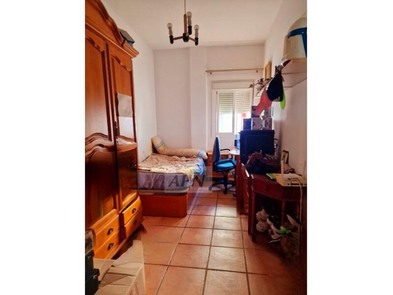 4 bedroom Townhouse for sale