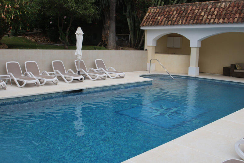 10 bedroom Villa for sale