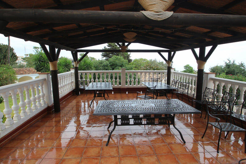 10 bedroom Villa for sale