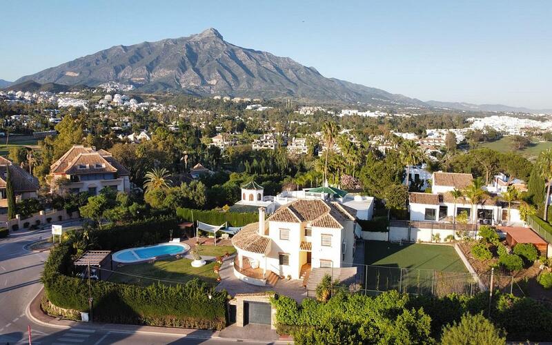 6 bedroom Villa for sale
