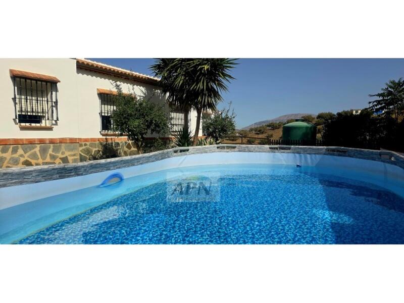 Деревенский Дом продается в Alora, Málaga