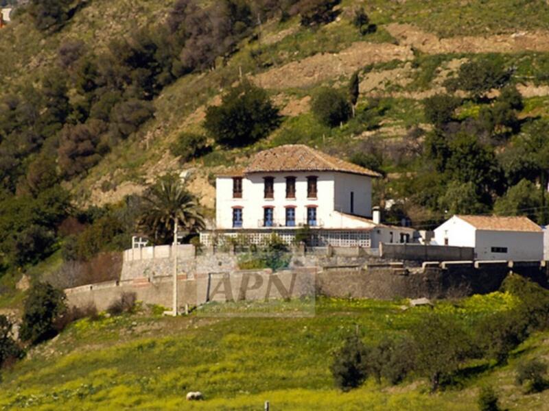 11 bedroom Villa for sale