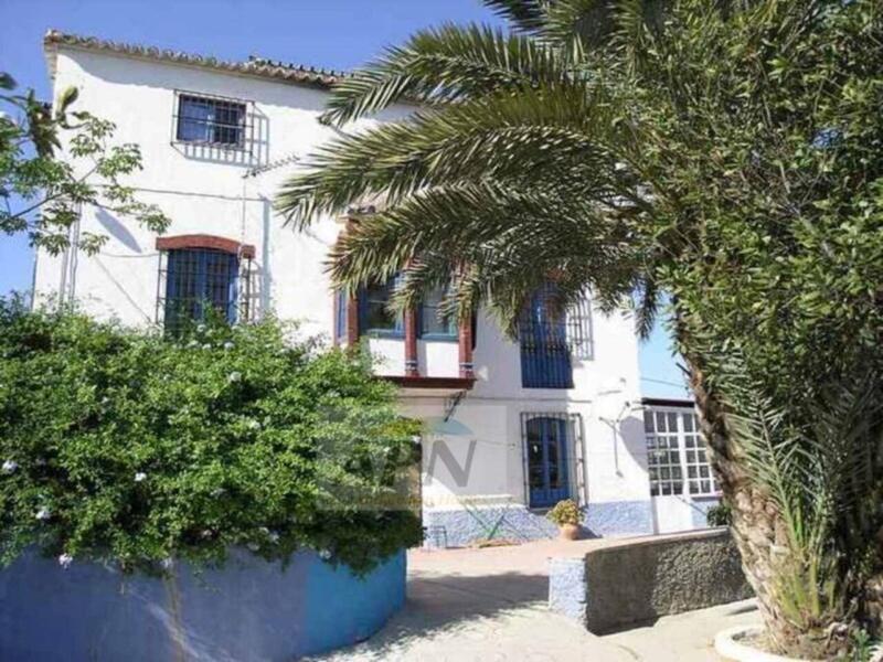 11 bedroom Villa for sale