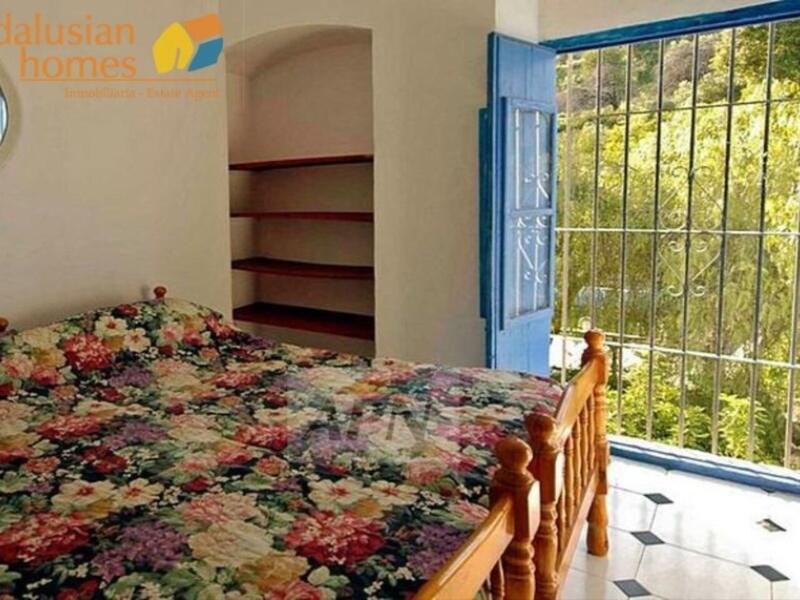 11 bedroom Villa for sale