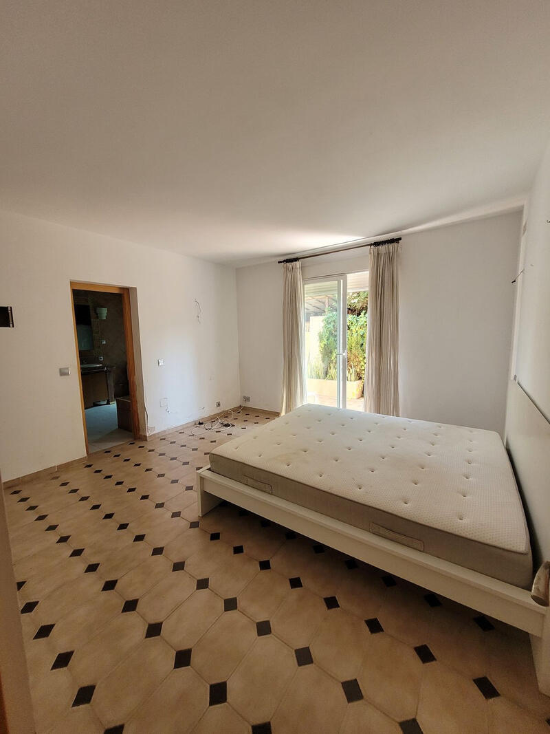 4 bedroom Villa for sale