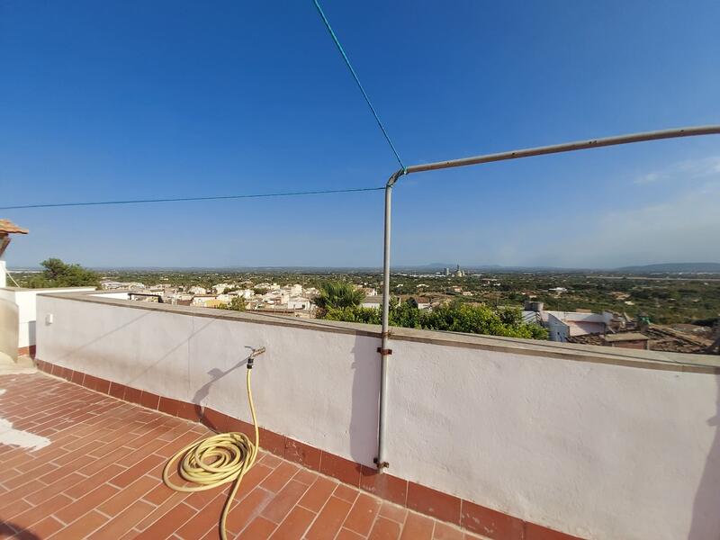 3 bedroom Townhouse for sale