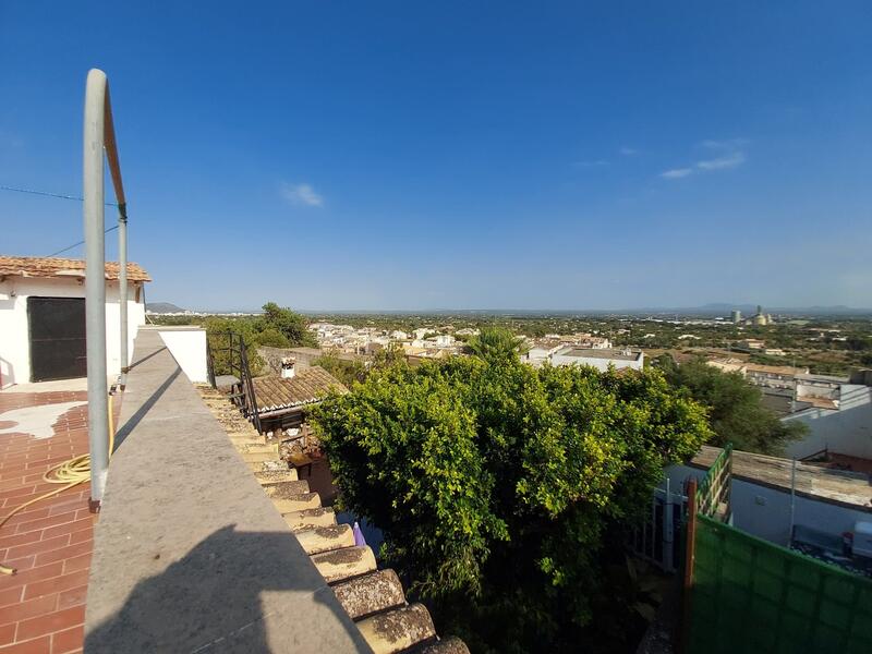 3 bedroom Townhouse for sale