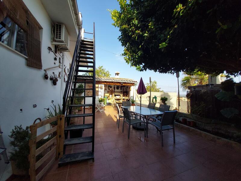3 bedroom Townhouse for sale